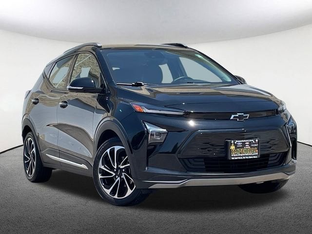 Used 2023 Chevrolet Bolt EUV Premier with VIN 1G1FZ6S08P4206579 for sale in Mendon, MA