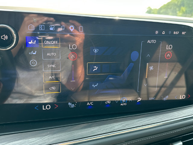 2026 Chevrolet Suburban Z71 - Photo 34