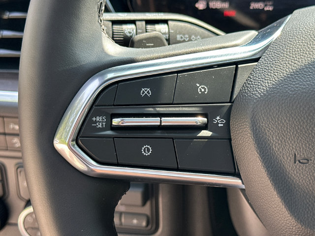 2026 Chevrolet Suburban Z71 - Photo 32