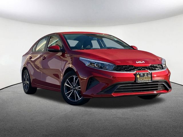 2023 Kia Forte LXS photo 2