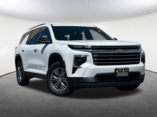 Used 2024 Chevrolet Traverse 2LT with VIN 1GNEVGKS6RJ180436 for sale in Mendon, MA