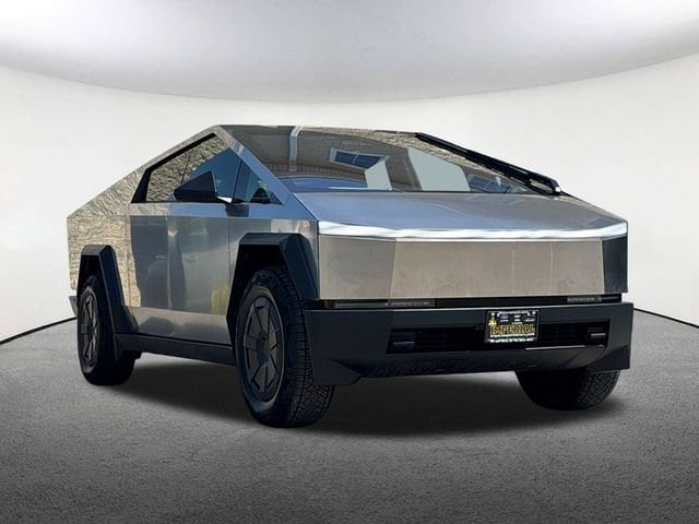 Used 2024 Tesla Cybertruck Base with VIN 7G2CEHED5RA050426 for sale in Northfield, Minnesota