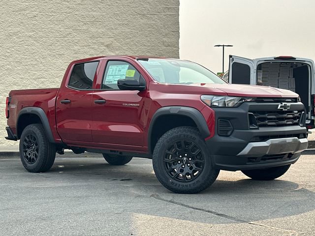 2026 Chevrolet Colorado Trail Boss photo 2