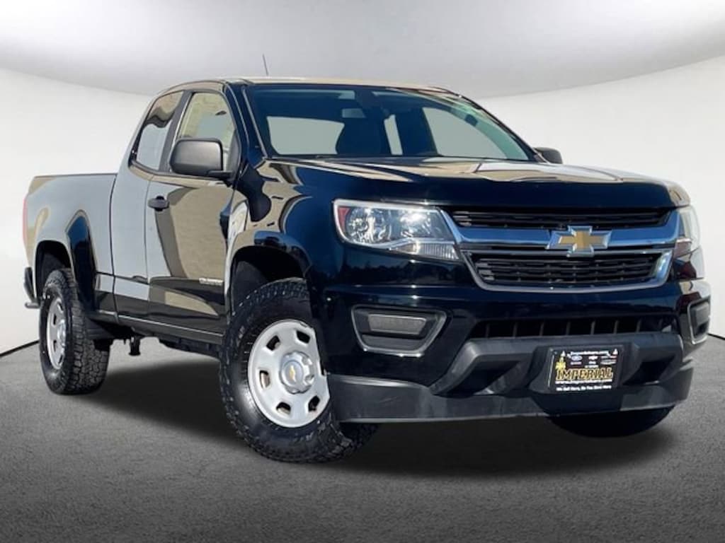 Used 2017 Chevrolet Colorado 2WD WT Truck Extended Cab
