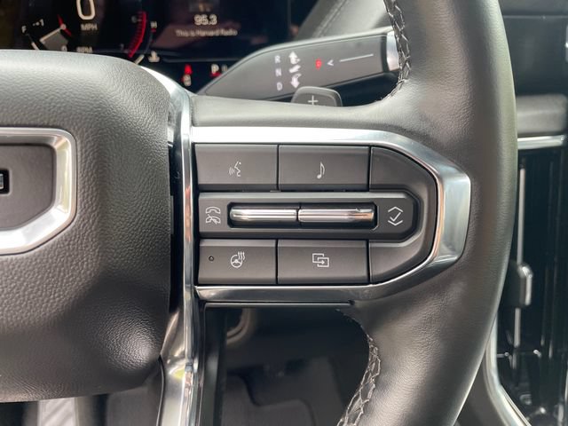 2025 GMC Yukon Denali - Photo 34