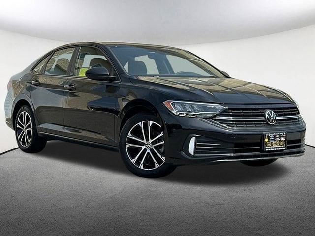 Used 2024 Volkswagen Jetta Sport with VIN 3VWBM7BUXRM066407 for sale in Mendon, MA
