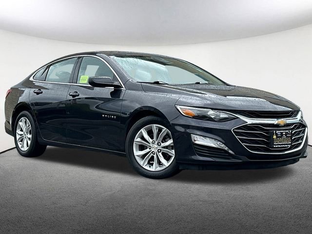 2022 Chevrolet Malibu 1LT photo 2