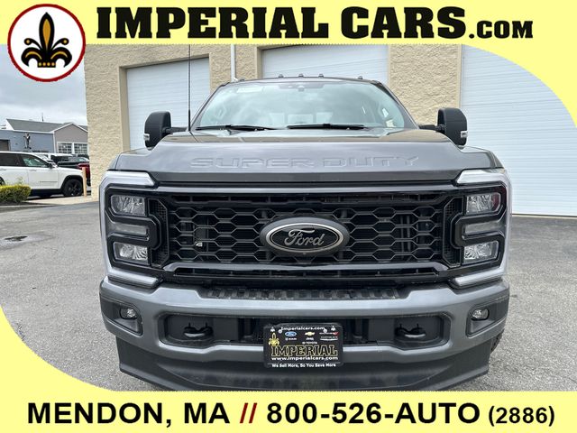 2025 Ford F-250 XLT photo 2
