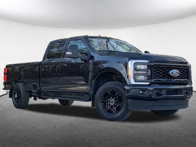 2023 Ford F-250 XLT photo 2