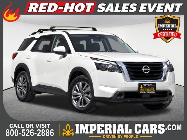 2024 Nissan Pathfinder SV