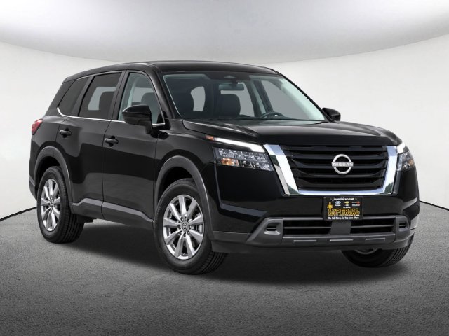 Used 2025 Nissan Pathfinder S SUV