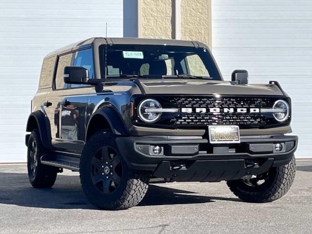 New 2025 Ford Bronco Outer Banks SUV