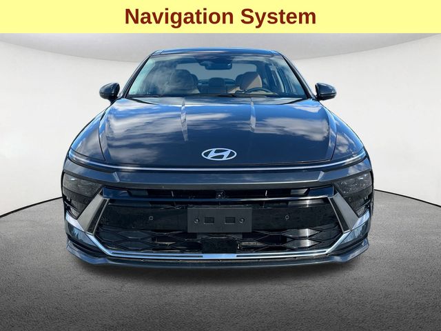 2024 Hyundai Sonata Hybrid Limited photo 2