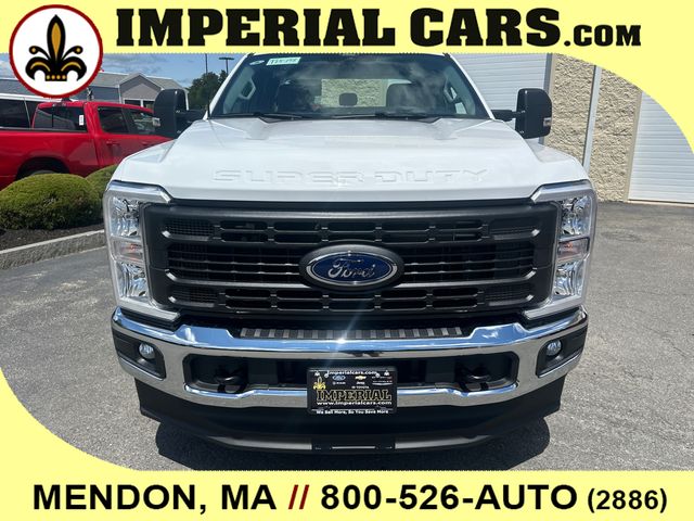 2025 Ford F-250 XLT photo 3