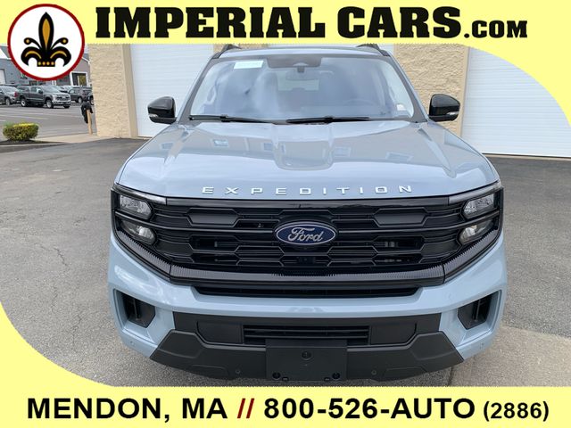 2025 Ford Expedition MAX photo 2