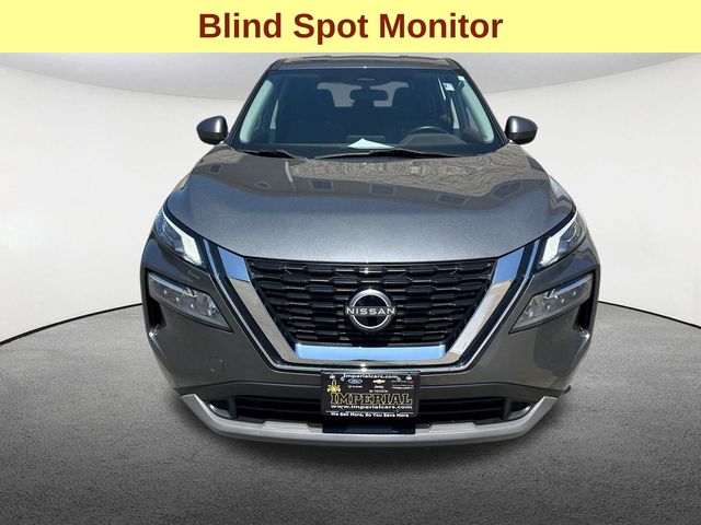 2023 Nissan Rogue SV photo 2