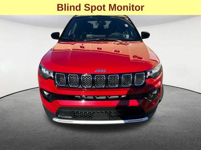 2023 Jeep Compass Limited photo 3