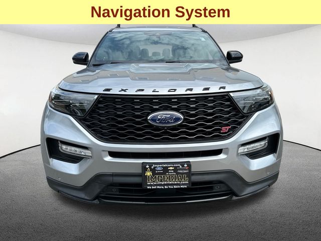 2022 Ford Explorer ST photo 3