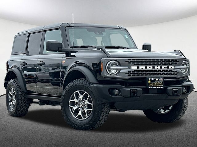 2025 Ford Bronco Badlands photo 2