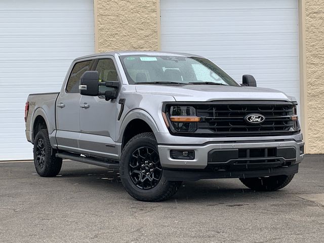 2025 Ford F-150 XLT photo 2