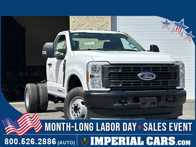 2025 Ford F-350 Chassis Truck Regular Cab 