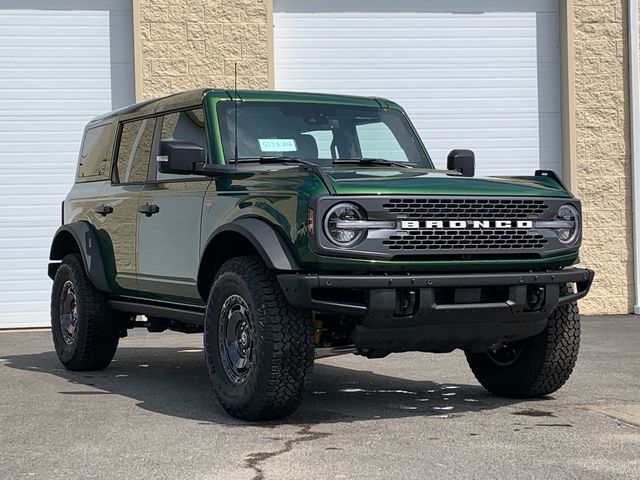 2025 Ford Bronco Badlands photo 2