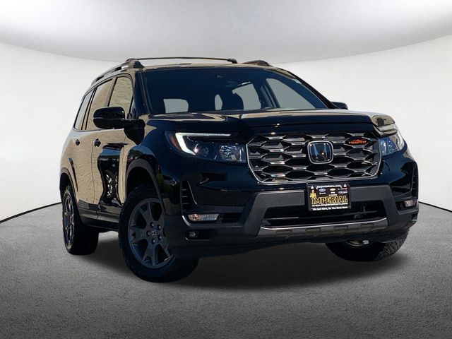 2025 Honda Passport TrailSport photo 2