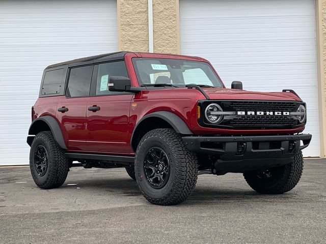 2025 Ford Bronco Badlands photo 2