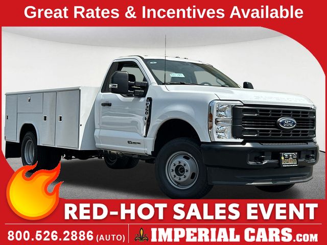 2025 Ford F-350 Chassis Truck Regular Cab 