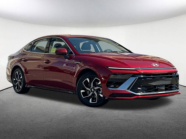 2025 Hyundai Sonata SEL photo 2