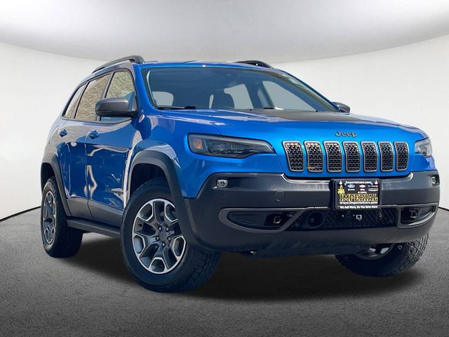 2021 Jeep Cherokee Trailhawk photo 2