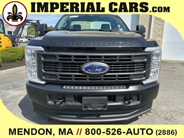 2025 Ford F-350 XL photo 2