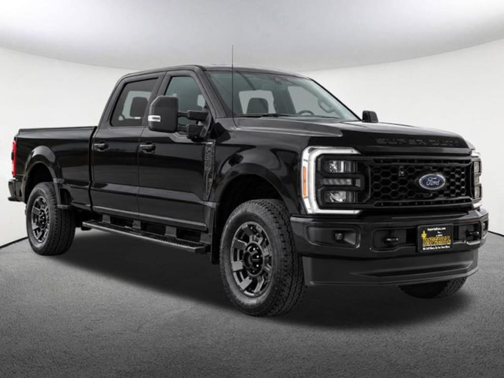 Used 2024 Ford F-250 XLT Truck Crew Cab