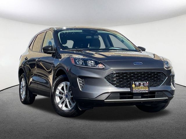 2022 Ford Escape SE photo 2