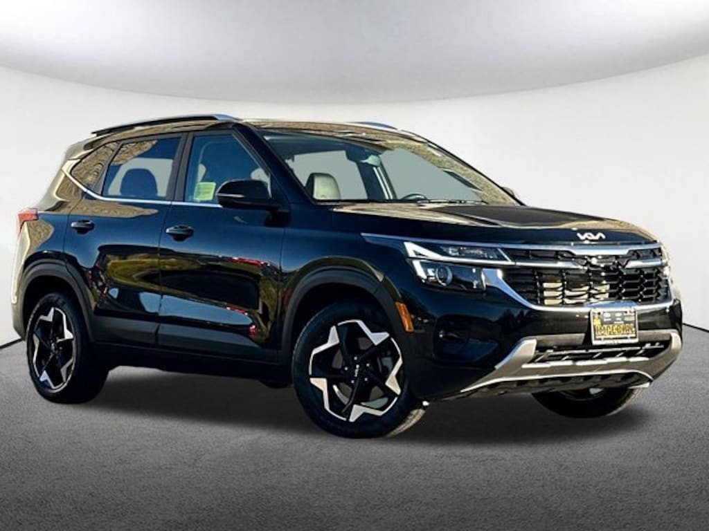 Used 2024 Kia Seltos EX SUV