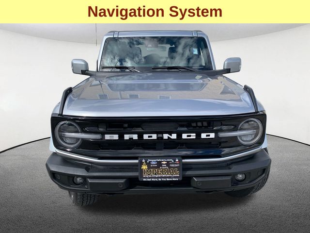 2024 Ford Bronco Outer Banks photo 2