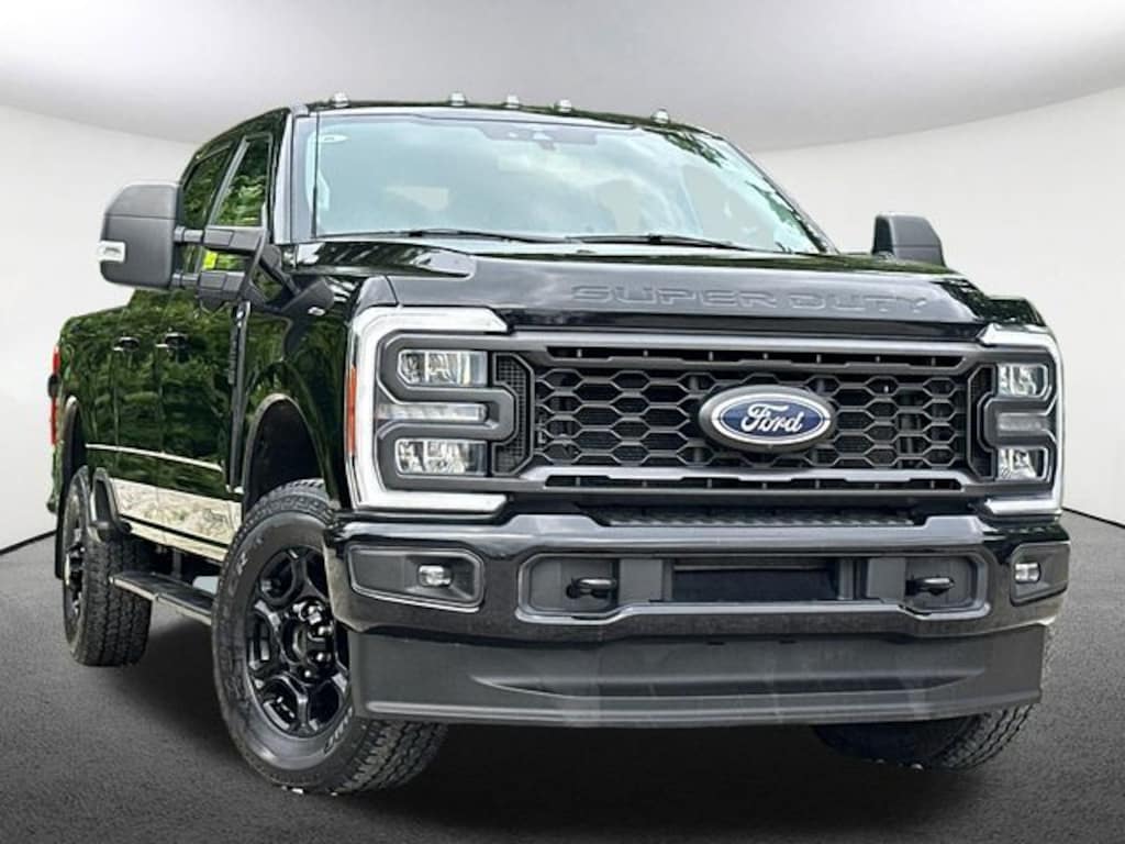 Certified 2023 Ford F-250 XLT Truck Crew Cab