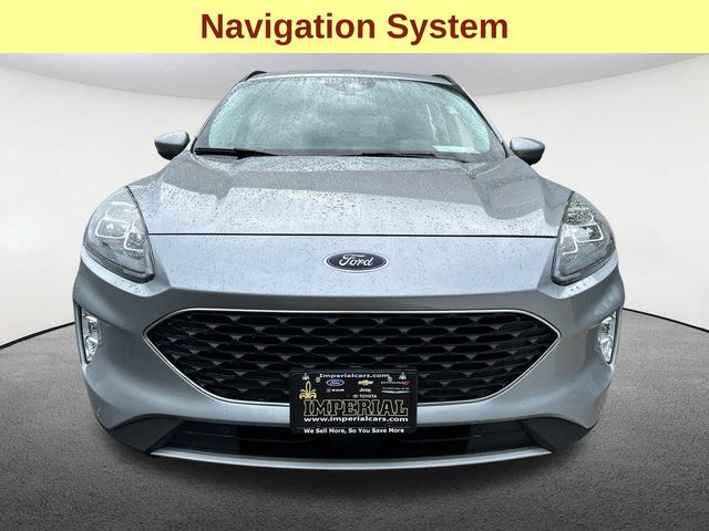 2022 Ford Escape Titanium photo 3