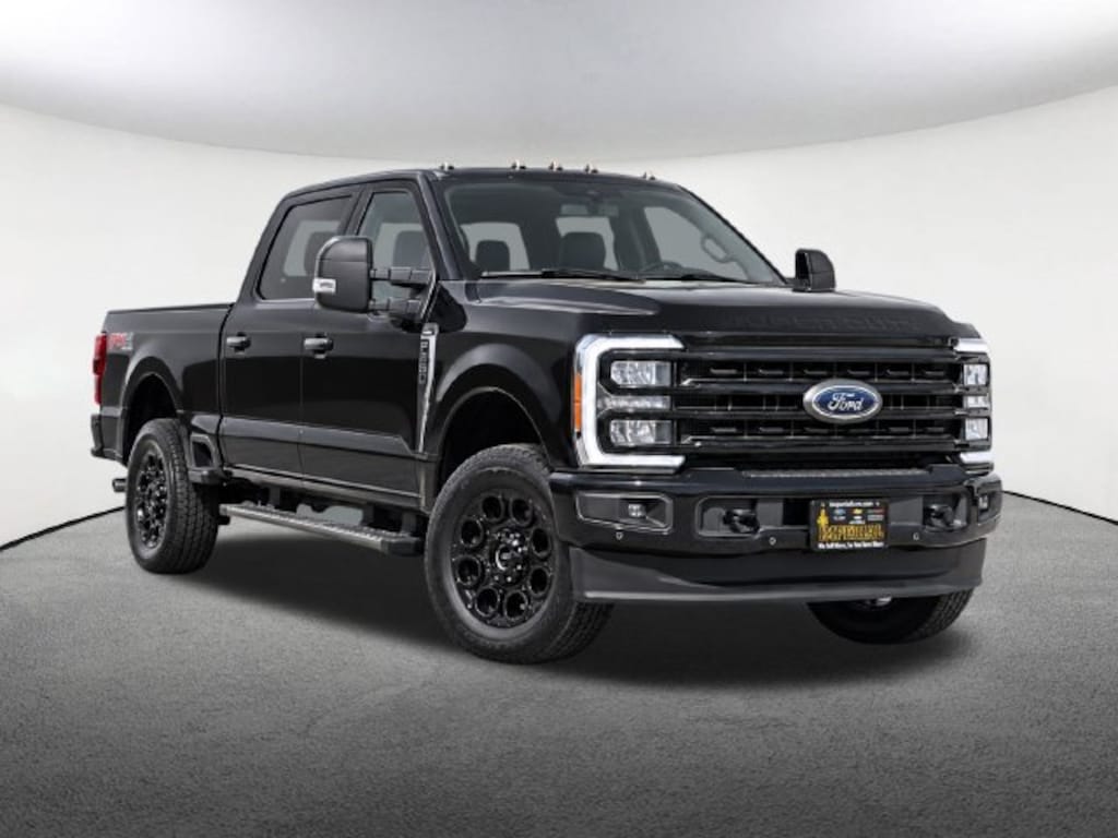 Used 2023 Ford F-250 Lariat Truck Crew Cab