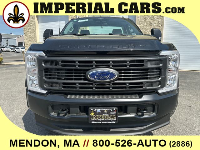2025 Ford F-550 XL photo 2