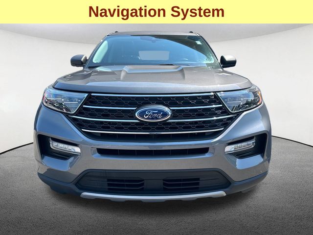 2023 Ford Explorer XLT photo 2