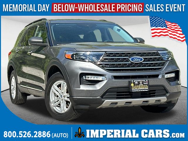 2023 Ford Explorer XLT 4WD's photo