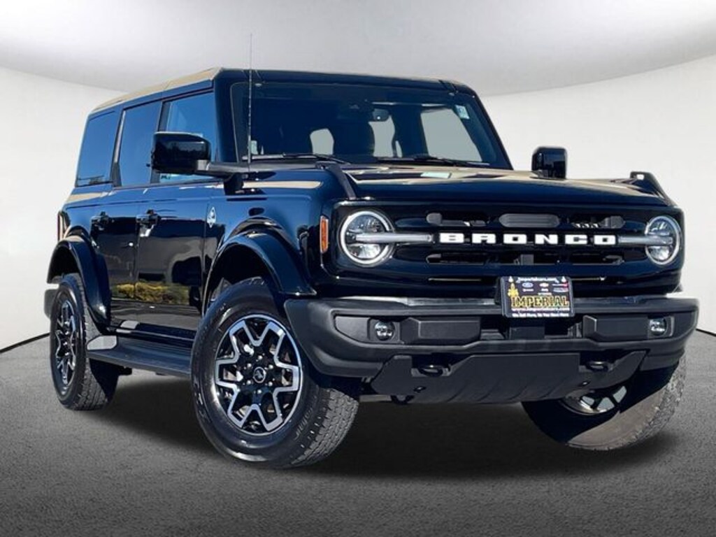 Certified 2025 Ford Bronco Outer Banks SUV