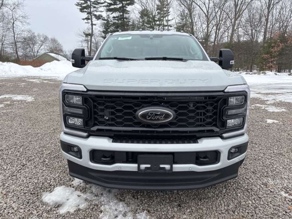 New 2026 Ford F-350 Lariat Truck Crew Cab