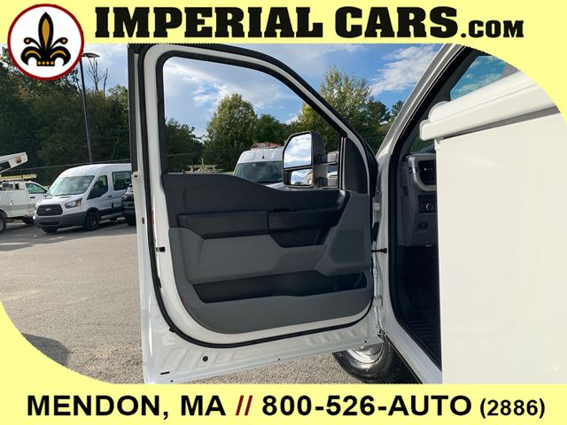 2025 Ford F-350 Super Duty Chassis Cab XL - Photo 14