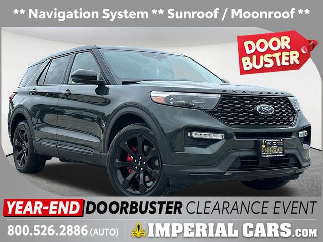 2022 Ford Explorer ST's photo