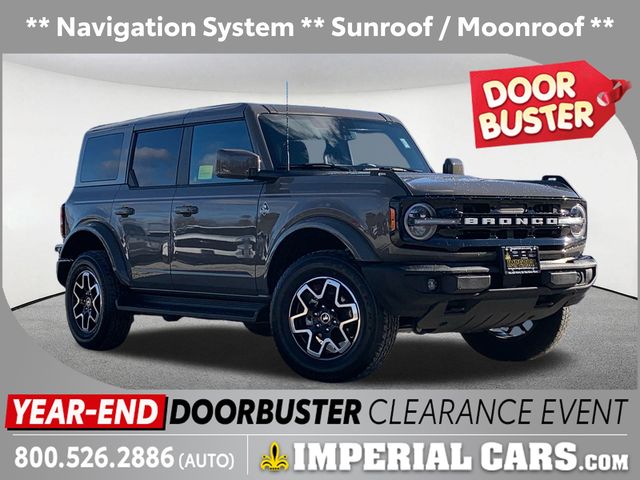 2025 Ford Bronco 4-Door Outer Banks's photo