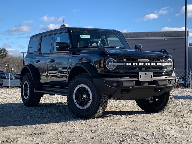 2025 Ford Bronco 4-Door Outer Banks's photo