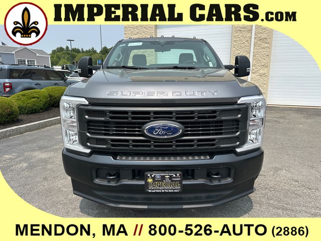 2025 Ford F-250 XLT photo 3
