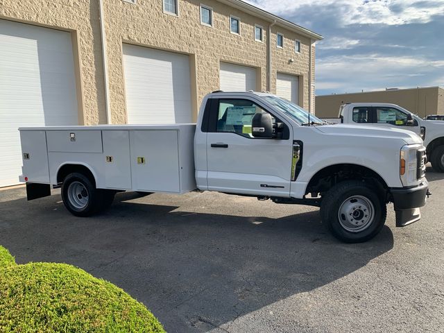 2025 Ford F-350 Super Duty Chassis Cab XL - Photo 11